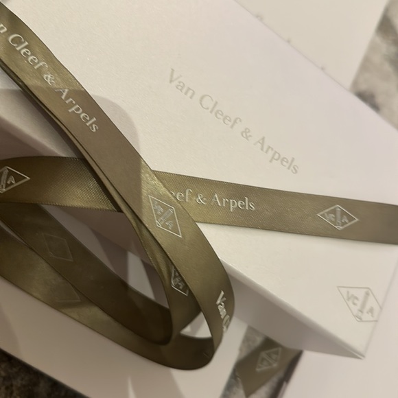 Van Cleef Arpels Ribbon - Picture 3 of 3